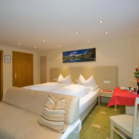 Gastehaus Wolfgang Guest house *
